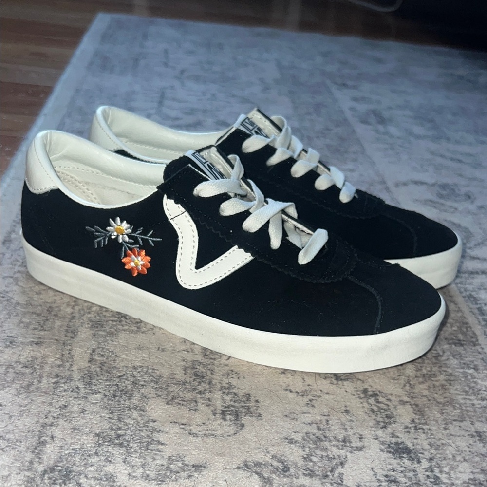 Vans Off The Wall Women’s Sneakers - Picture 2 of 6